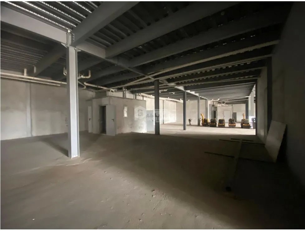 PEDREGAL / LOCAL COMERCIAL / PLAZA TERRANOVA / 383 M / PLANTA BAJA /J