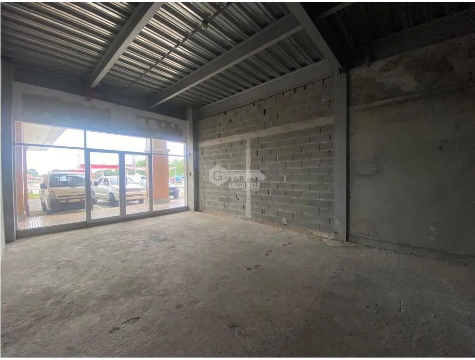 PEDREGAL / LOCAL COMERCIAL / PLAZA TERRANOVA / 383 M / PLANTA BAJA /J