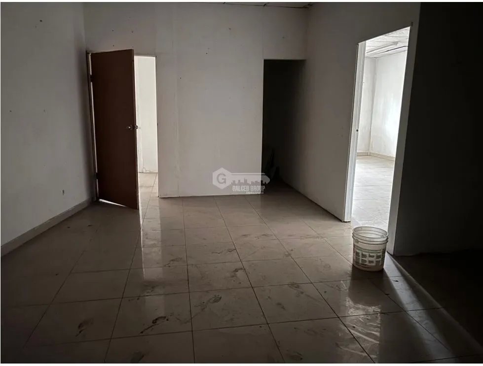 ANCON / LOCAL COMERCIAL / 155 M2 / DIVISIONES / VACIO / PLANTA ALTA