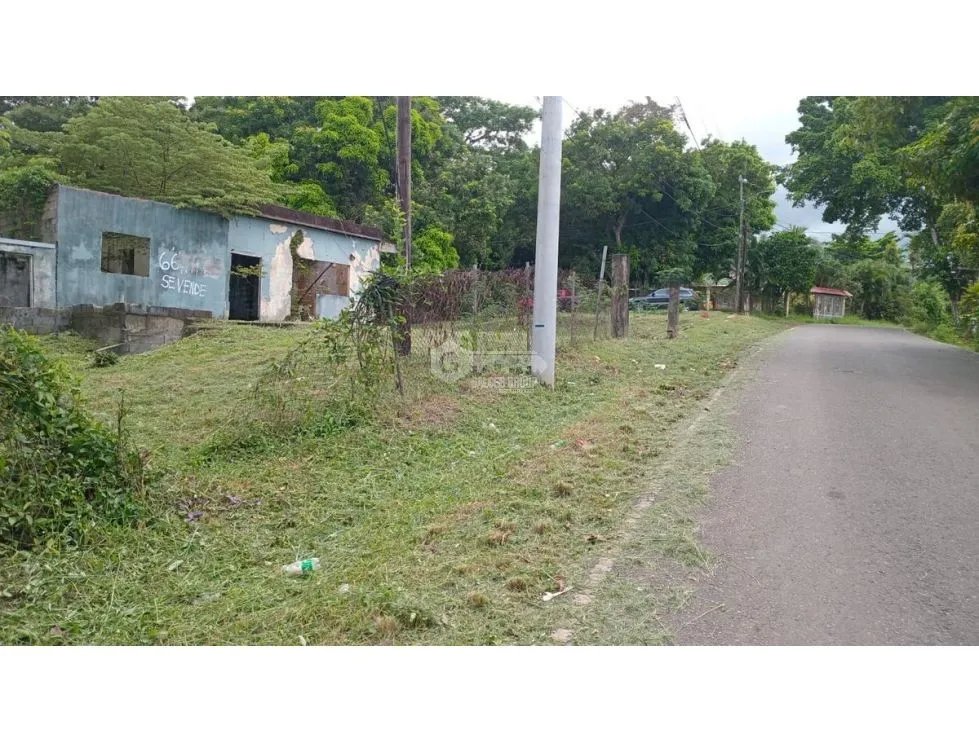 TERRENO / 24 DE DICIEMBRE / CABUYITA / 1800M / ORILLA DE CALLE