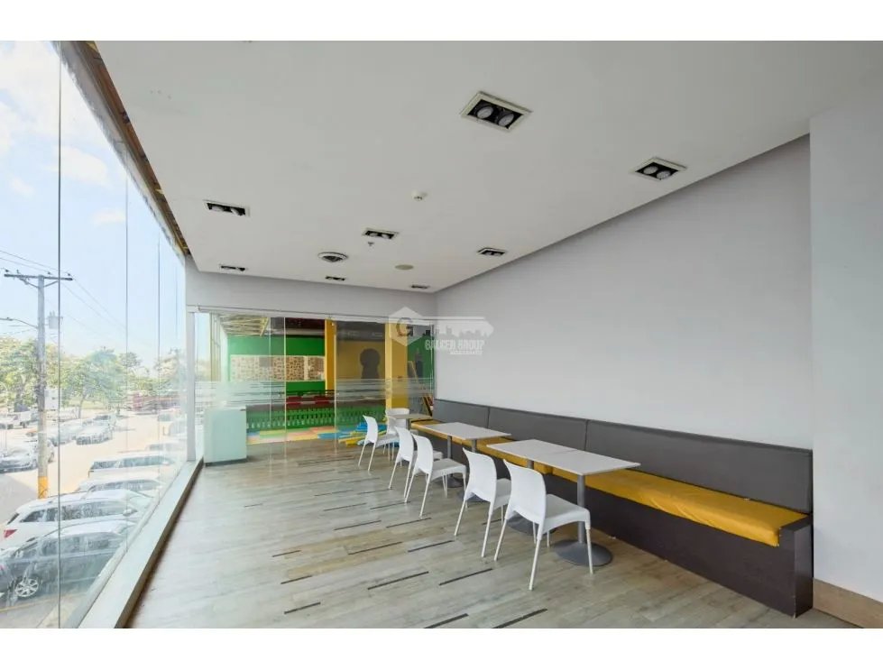AV BALBOA / LOCAL COMERCIAL / BALBOA BOUTIQUES / 318 M2 / ESQUINA