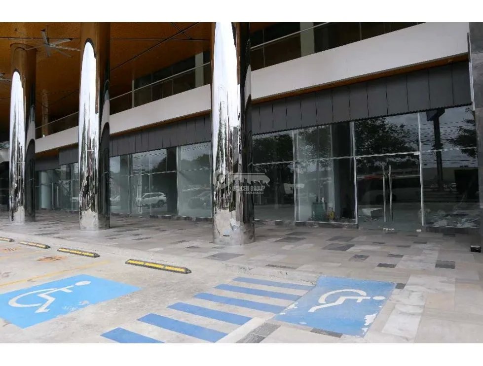 LOCAL / DORADO CITY CENTER / 164M / TERRAZA DE 28M / ALTO TRÁFICO JC