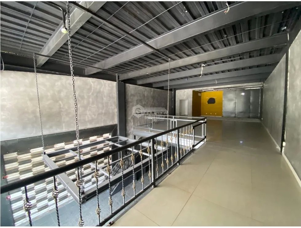 LOCAL COMERCIAL / ALTOS DE PANAMA / 196 M2 / PLAZA NORTE / 2 NIVEL