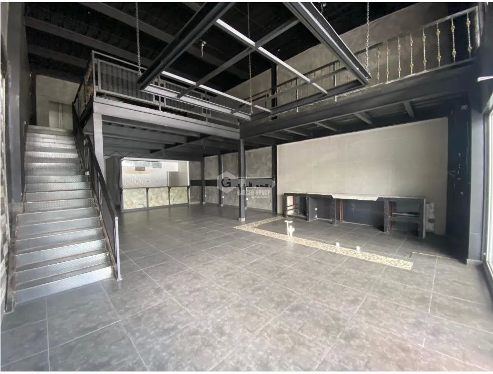 LOCAL COMERCIAL / ALTOS DE PANAMA / 196 M2 / PLAZA NORTE / 2 NIVEL