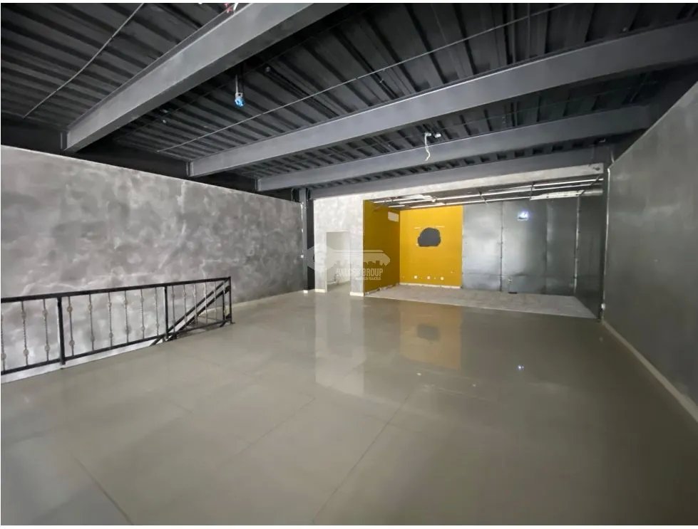 LOCAL COMERCIAL / ALTOS DE PANAMA / 196 M2 / PLAZA NORTE / 2 NIVEL