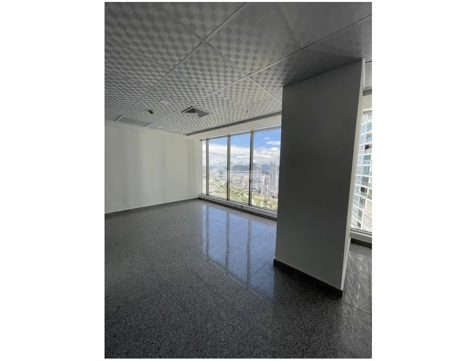 Office for rent in Calle 50