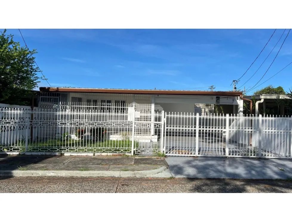 BETANIA / URB LOS ANGELES / 396M / TERRAZA / PATIO TRASERO JC