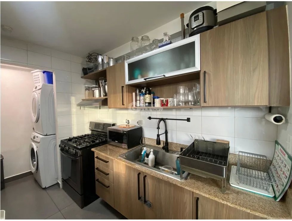 CONDADO DEL REY / KINGS PARK / 97M / 2 HABITACION / BALCON