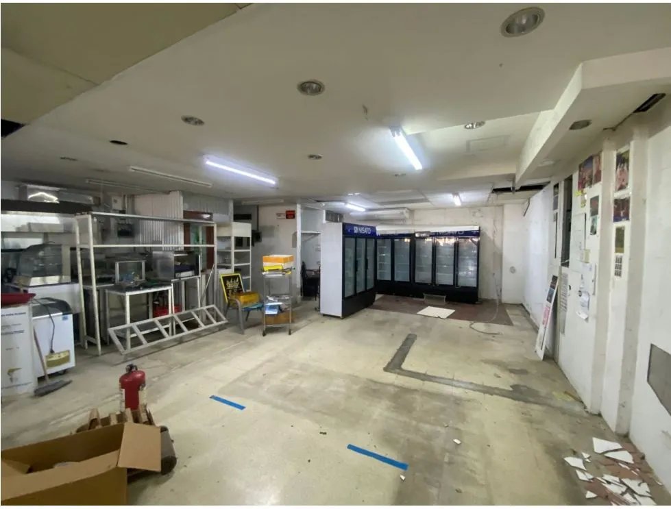 LOCAL COMERCIAL / CERRO VIENTO / 360M / DIVISION / DOS NIVEL / ESQUINA