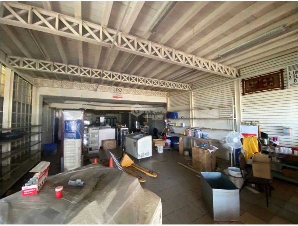 LOCAL COMERCIAL / CERRO VIENTO / 360M / DIVISION / DOS NIVEL / ESQUINA