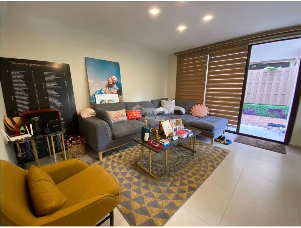 BRISAS DEL GOLF / GARDENIAS / 260M / 3 HABITACION / ESQUINA