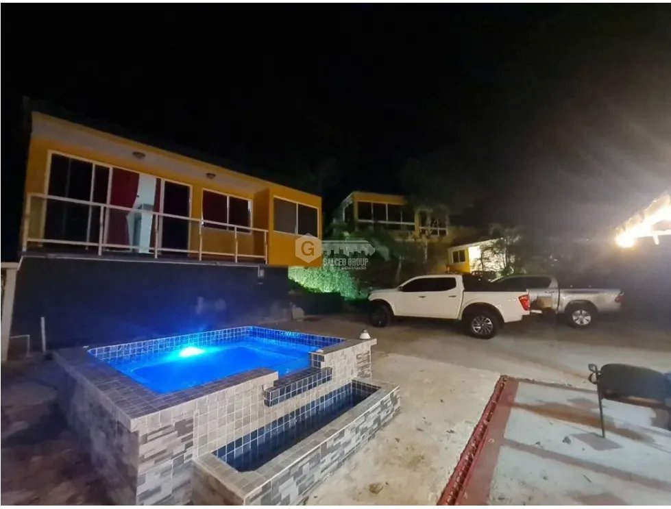 CERRO AZUL / ALTOS DE CERRO AZUL / 2446M / 3 CABAÑAS / JACUZZI