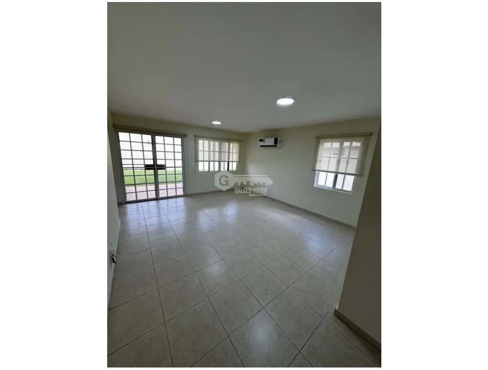 CLAYTON / ALBROOK GARDENS / 400M / DOS NIVELES / 3 HABITACIONES