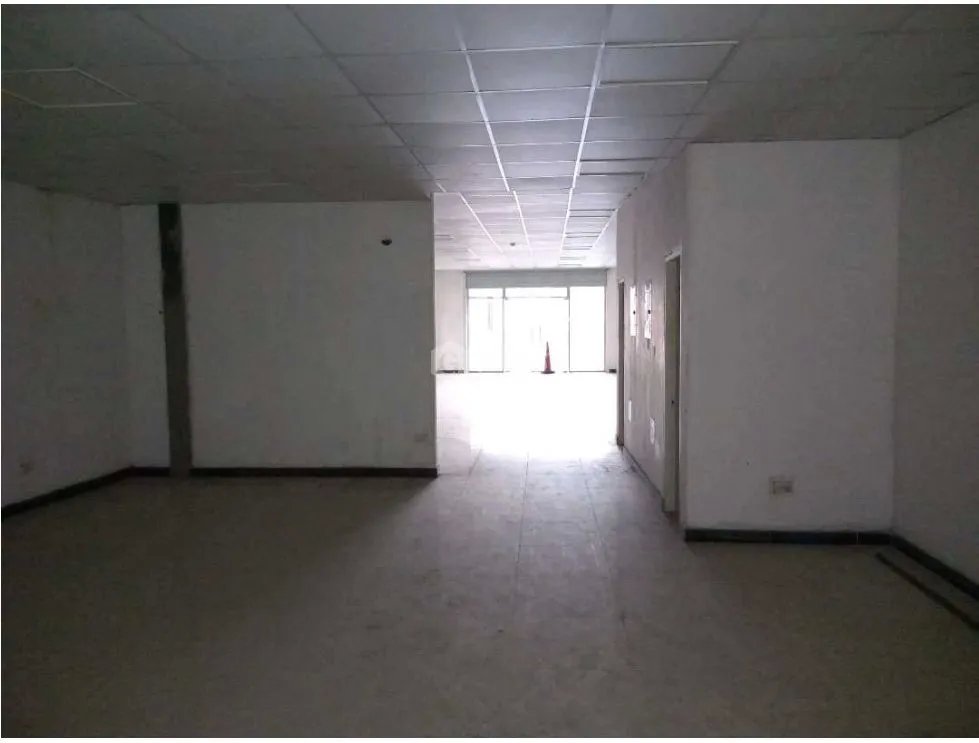 LOCAL / PUEBLO NUEVO / PH POLI / 150 M2 / PLANTA ALTA / VACIO JC