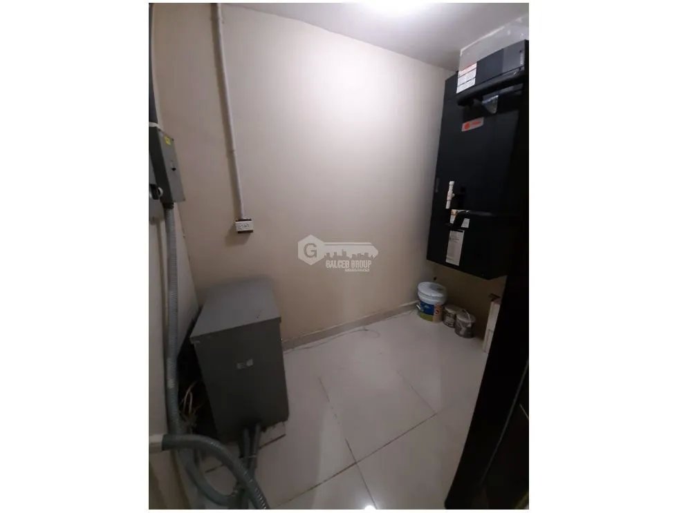 OFICINA / TOP TOWER / COSTA DEL ESTE / 75M2 JC