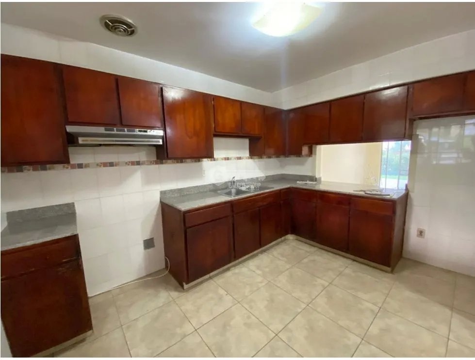 HOWARD / 319 M2  / 3 HABITACION + SERVICIO / TERRAZA / DOS NIVELES
