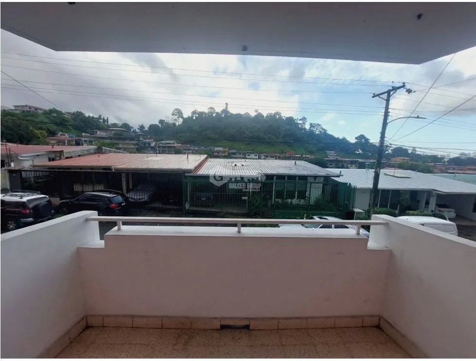 VILLA DE LAS FUENTES / 274M / TRES NIVELES / BALCON