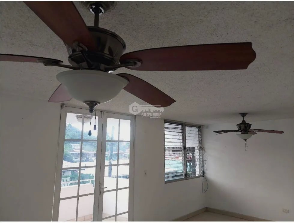 VILLA DE LAS FUENTES / 274M / TRES NIVELES / BALCON