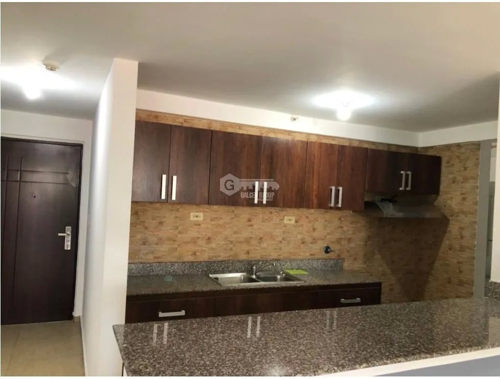 CONDADO DEL REY / PH TERRAZAS DEL REY / 97 M / CON BALCON