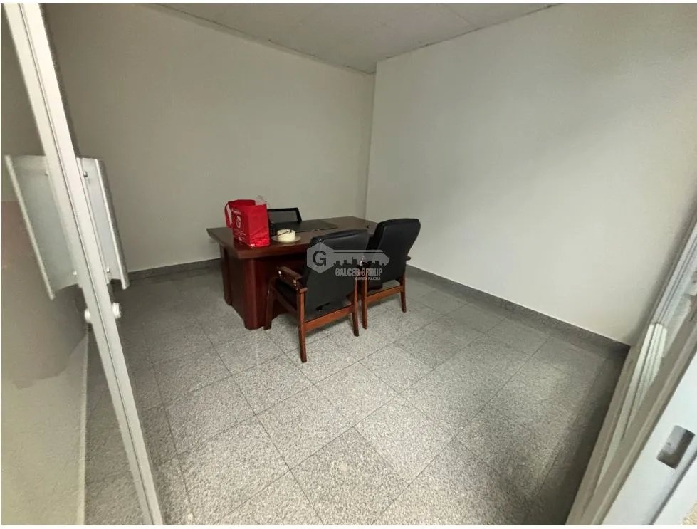 CALLE 50 / OFICINA / TORRE GLOBAL BANK / 131M / AMOBLADA /DIVISIONES