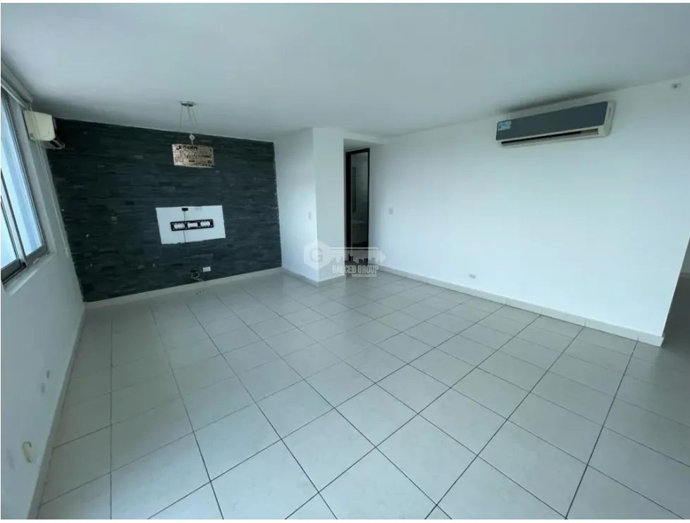 VIA ARGENTINA / PH MIRO / 126M / BALCON / 2 HABITACIONES