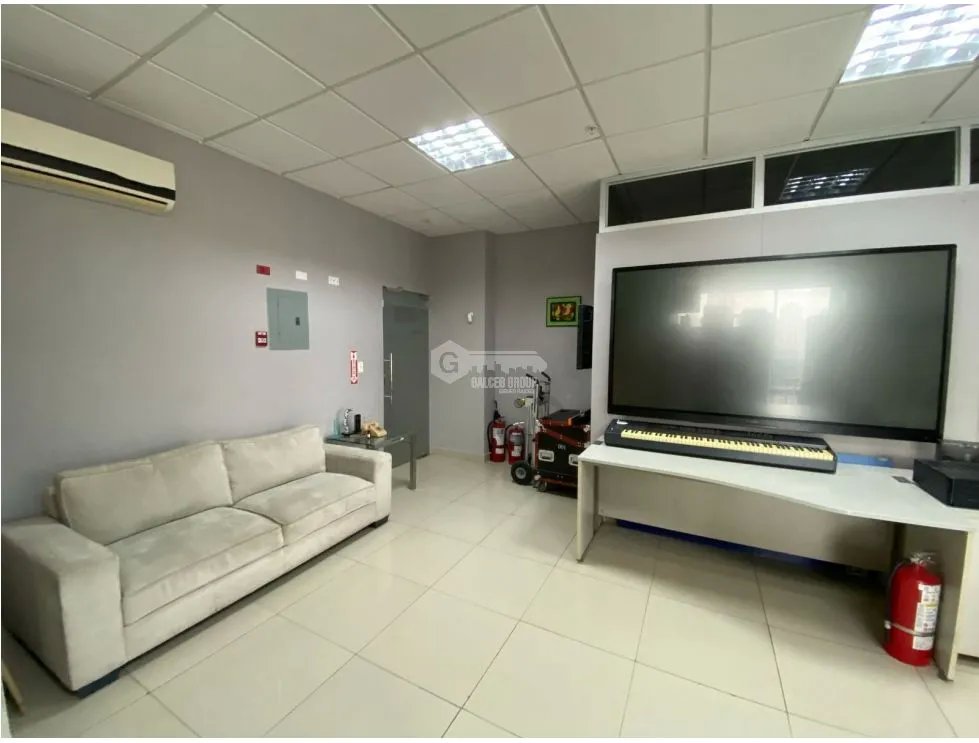 OFICINA / VIA BRASIL / PH BRAZIL 405 / 114M / CON DIVISIONES