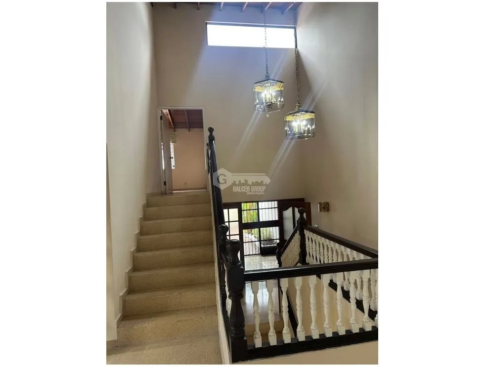 BETANIA / DOS MARES / 325M2 / 2 NIVELES / 3 HAB /CC