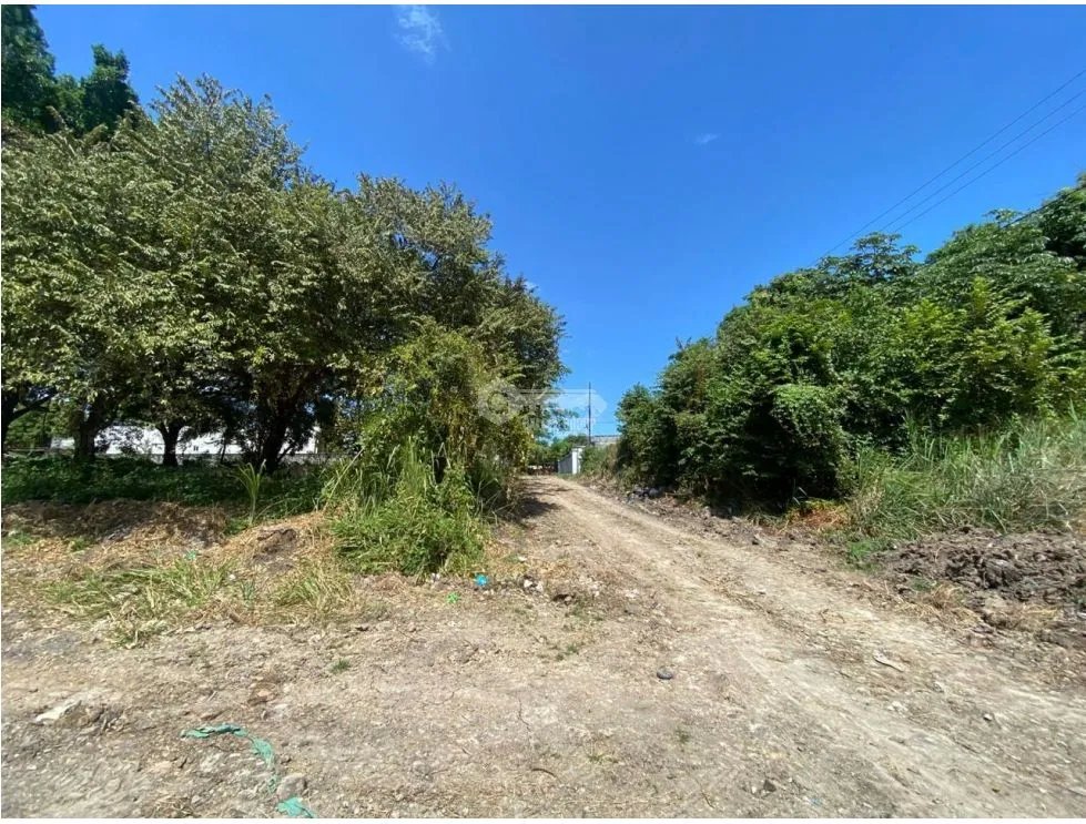 NUEVA GORGONA / TERRENO DE ESQUINA / A 1 KILOMETRO DE LA PLAYA / 1200M