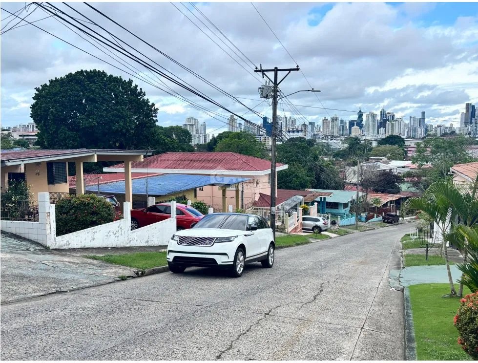 BETANIA RESIDENCIAL COMERCIAL / 455M /  PATIO CON TERRAZA / 4 HAB
