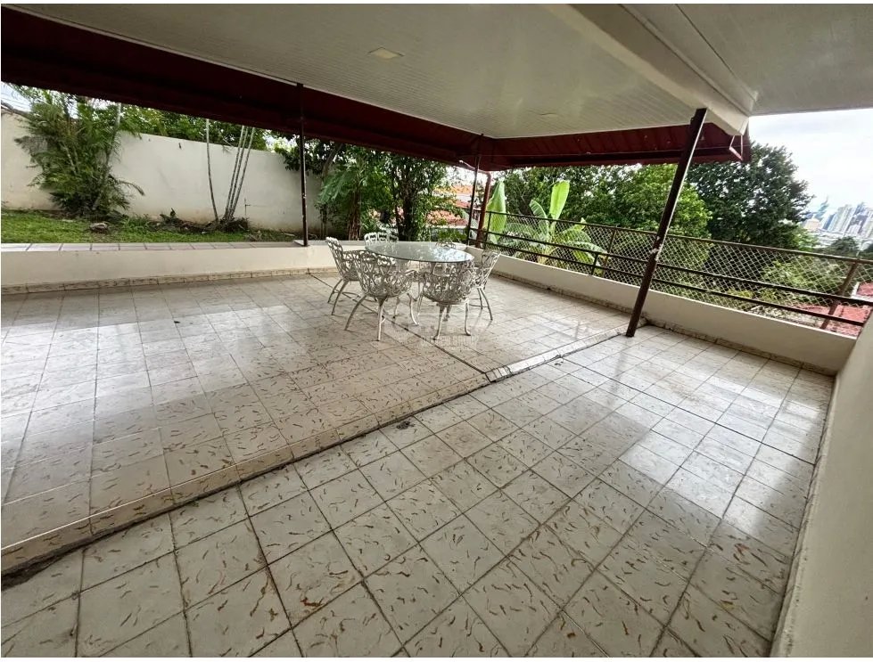 BETANIA RESIDENCIAL COMERCIAL / 455M /  PATIO CON TERRAZA / 4 HAB