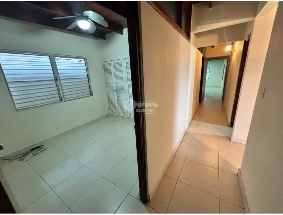 BETANIA RESIDENCIAL COMERCIAL / 455M /  PATIO CON TERRAZA / 4 HAB