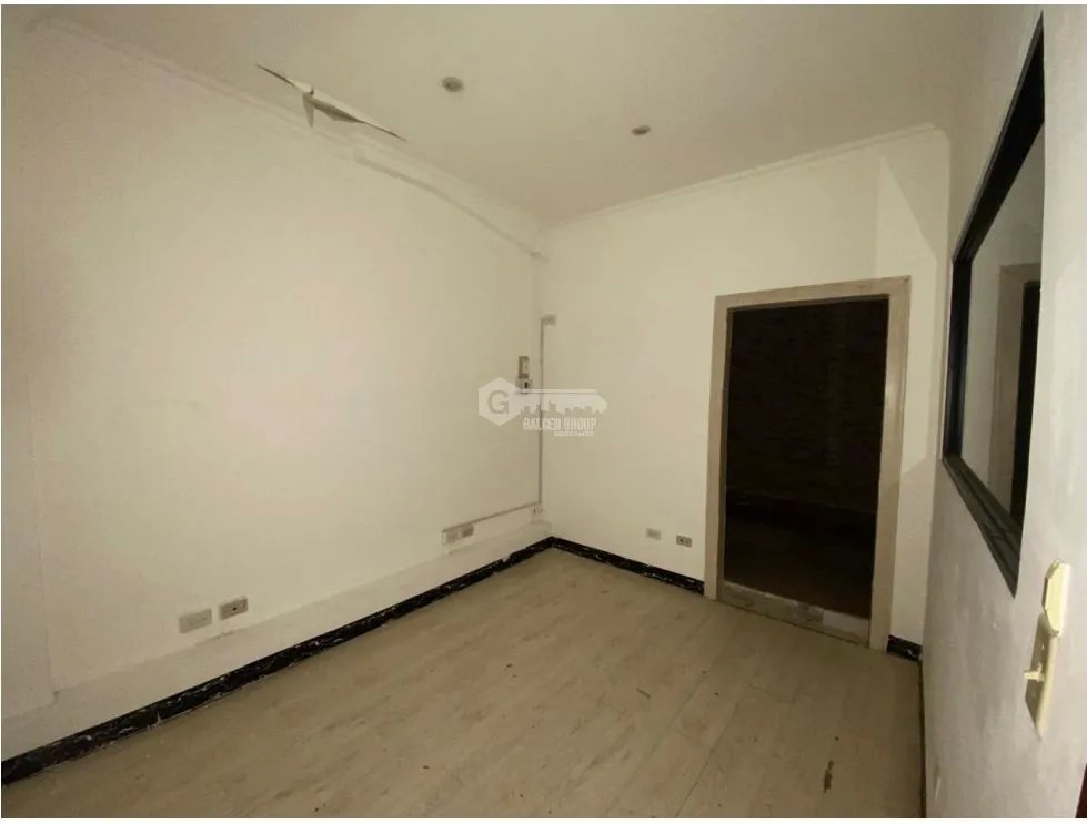 LOCAL COMERCIAL PLANTA ALTA  / GALERIAS MARBELLA PLAZA / 90M