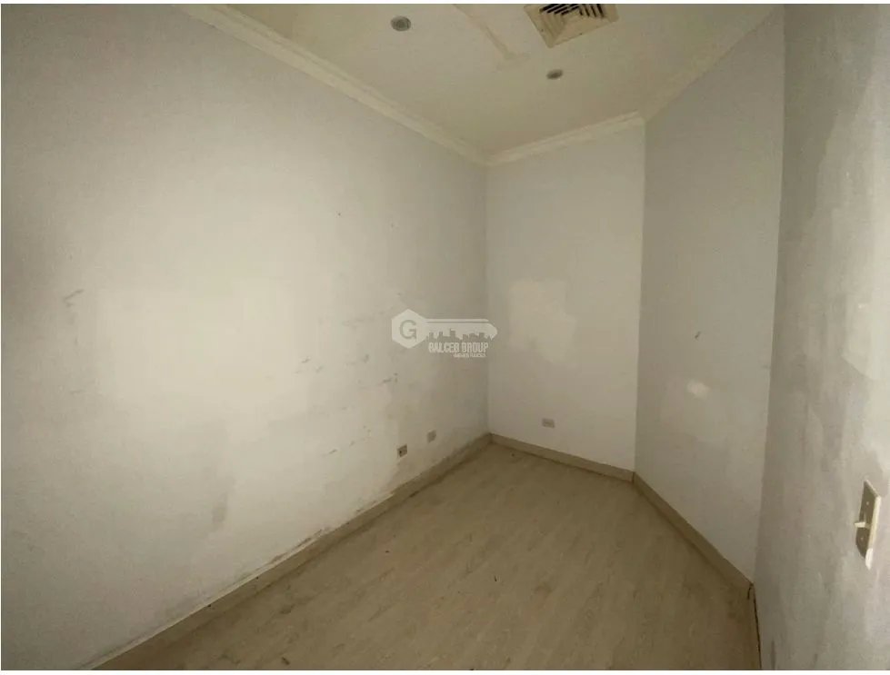 LOCAL COMERCIAL PLANTA ALTA  / GALERIAS MARBELLA PLAZA / 90M