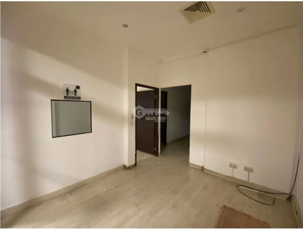 LOCAL COMERCIAL PLANTA ALTA  / GALERIAS MARBELLA PLAZA / 90M