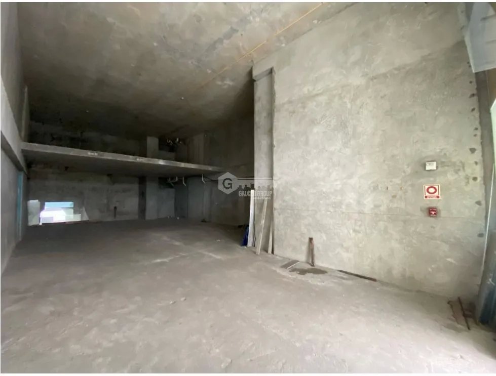 LOCAL COMERCIAL / VIA BRASIL / CITY MALL  / PLANTA BAJA / 217M