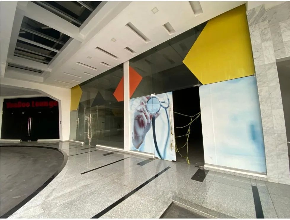 LOCAL COMERCIAL / VIA BRASIL / CITY MALL  / PLANTA BAJA / 217M