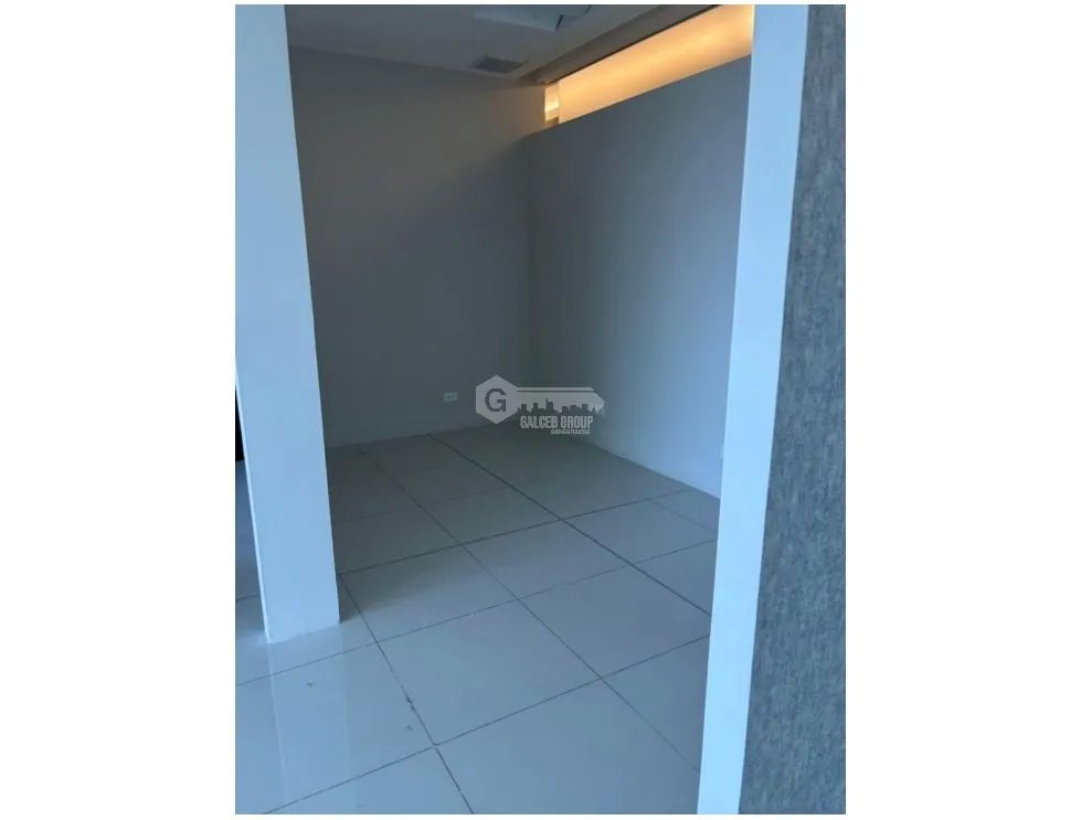 OFICINA  / COSTA DEL ESTE / BOULEVARD DEL ESTE  / 92M2 / VIA PRINCIPAL