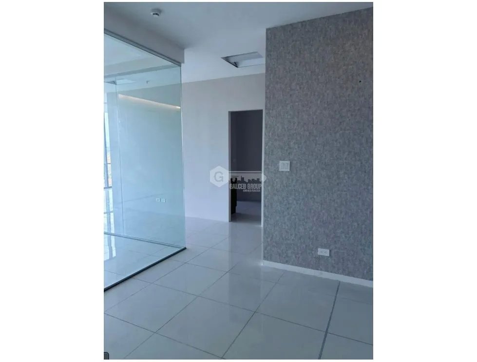 OFICINA  / COSTA DEL ESTE / BOULEVARD DEL ESTE  / 92M2 / VIA PRINCIPAL