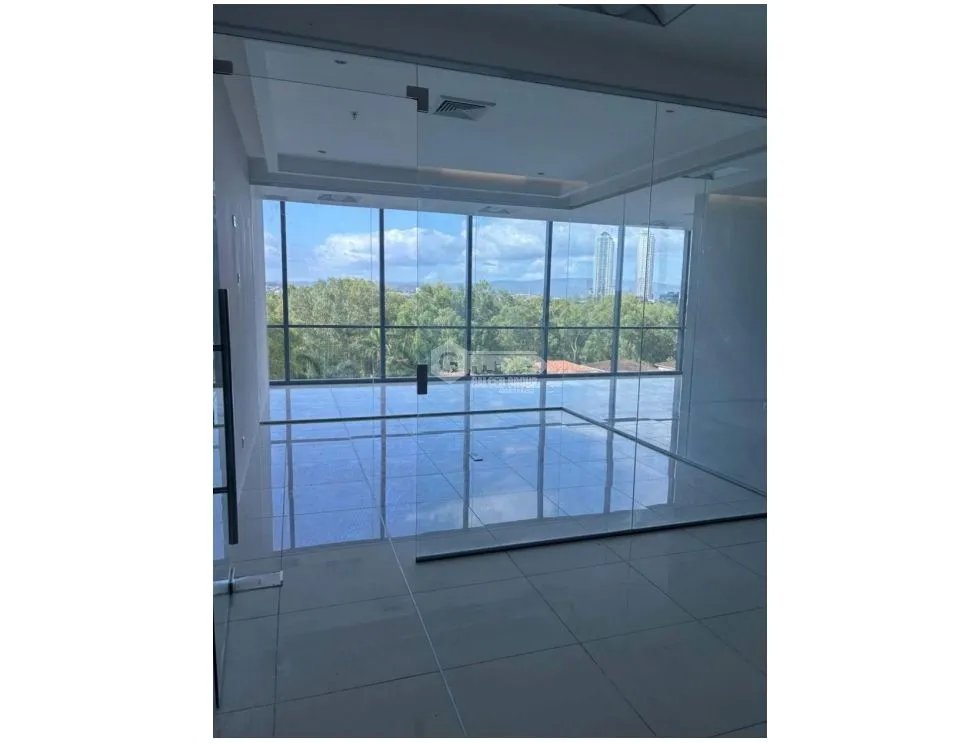 OFICINA  / COSTA DEL ESTE / BOULEVARD DEL ESTE  / 92M2 / VIA PRINCIPAL