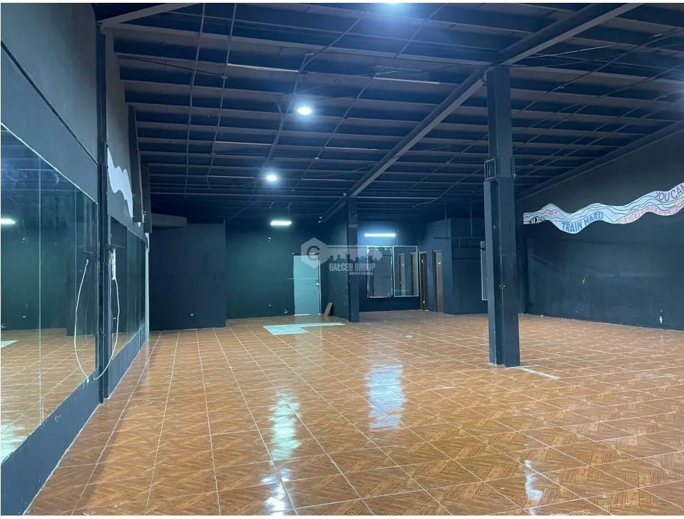 LOCAL COMERCIAL / ALTOS DE PANAMA / PLAZA NORTE / 212M2 / PLANTA ALTA