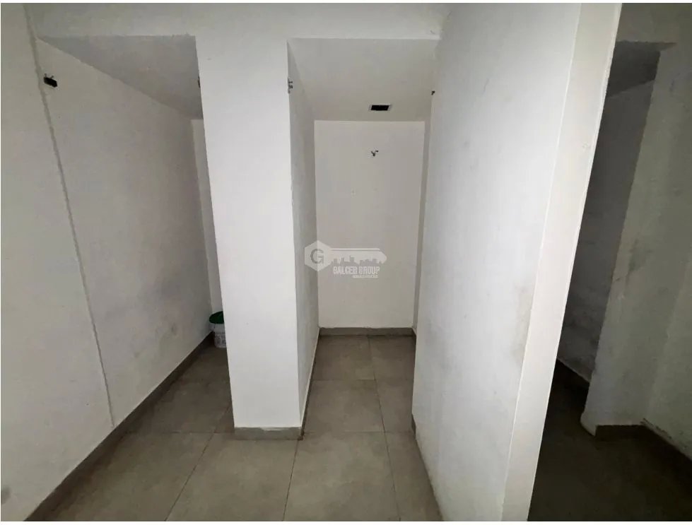 LOCAL COMERCIAL / LOS ANDES MALL  /  175M2 / PLANTA BAJA