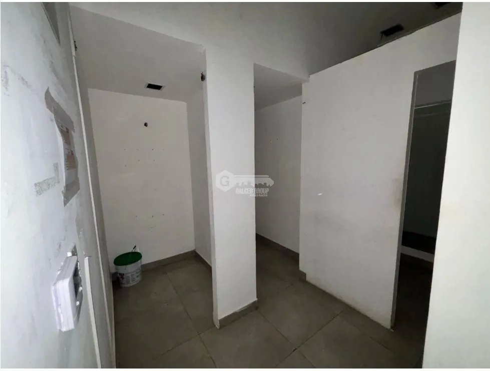 LOCAL COMERCIAL / LOS ANDES MALL  /  175M2 / PLANTA BAJA