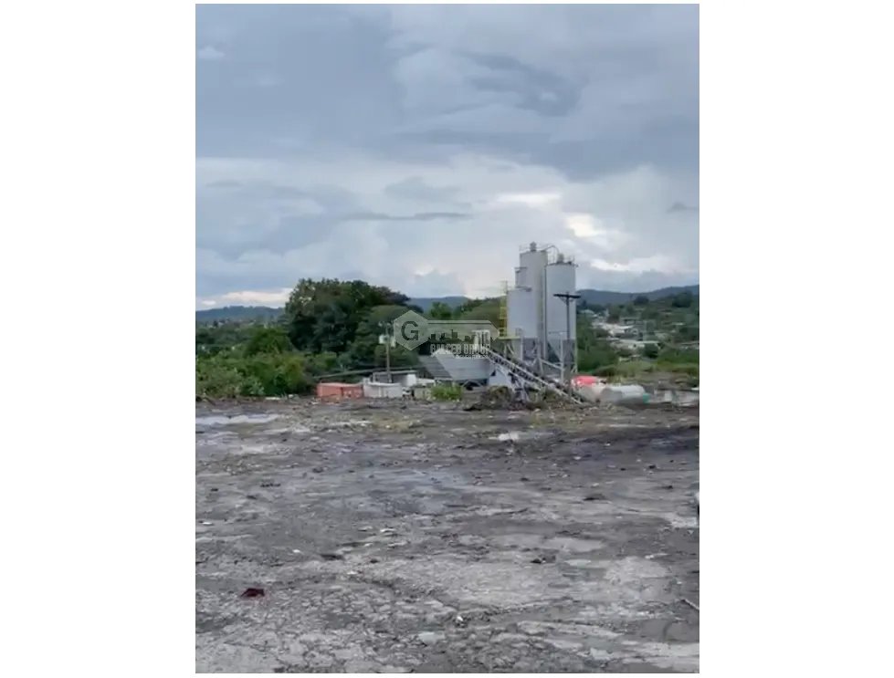 TERRENO PARA USO COMERCIAL / MAÑANITAS / CERCADO / 4518 M2