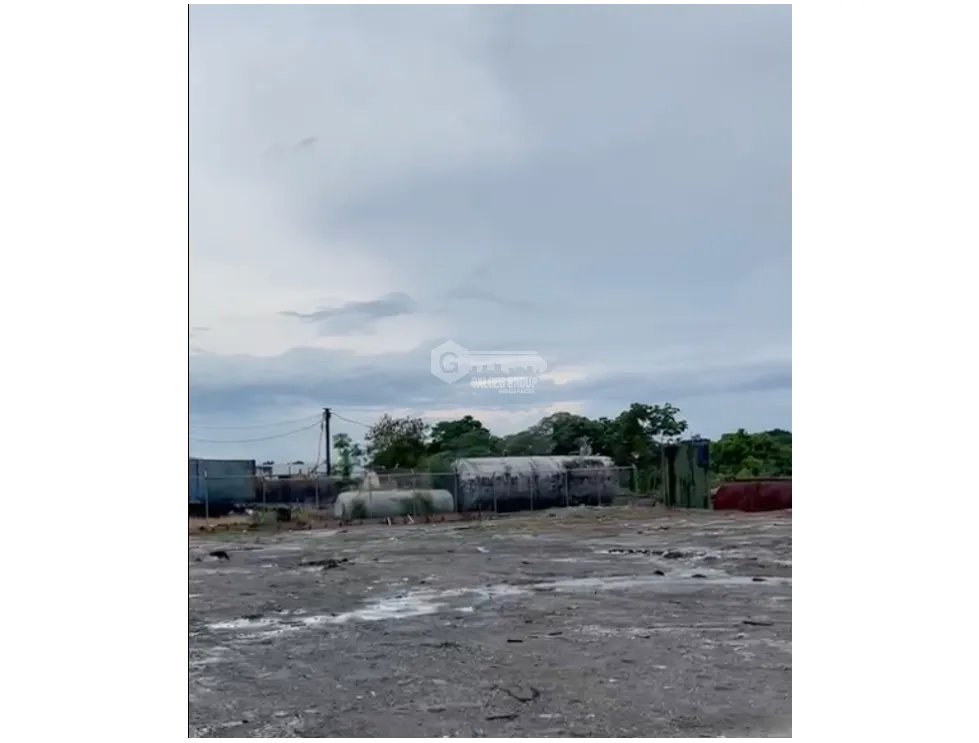 TERRENO PARA USO COMERCIAL / MAÑANITAS / CERCADO / 4518 M2