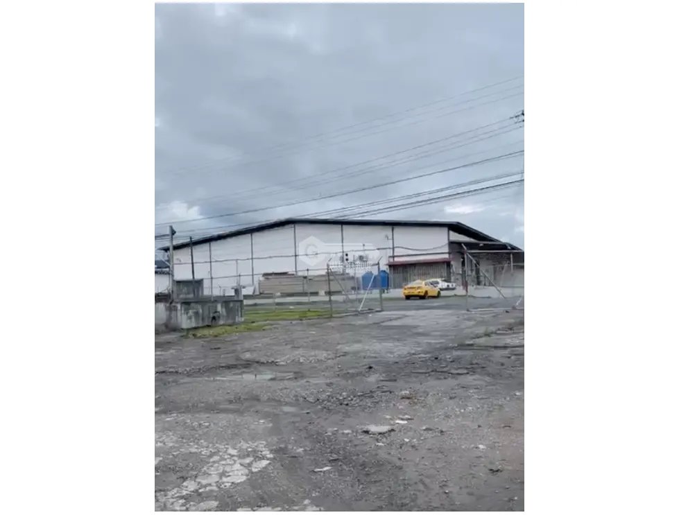 TERRENO PARA USO COMERCIAL / MAÑANITAS / CERCADO / 4518 M2