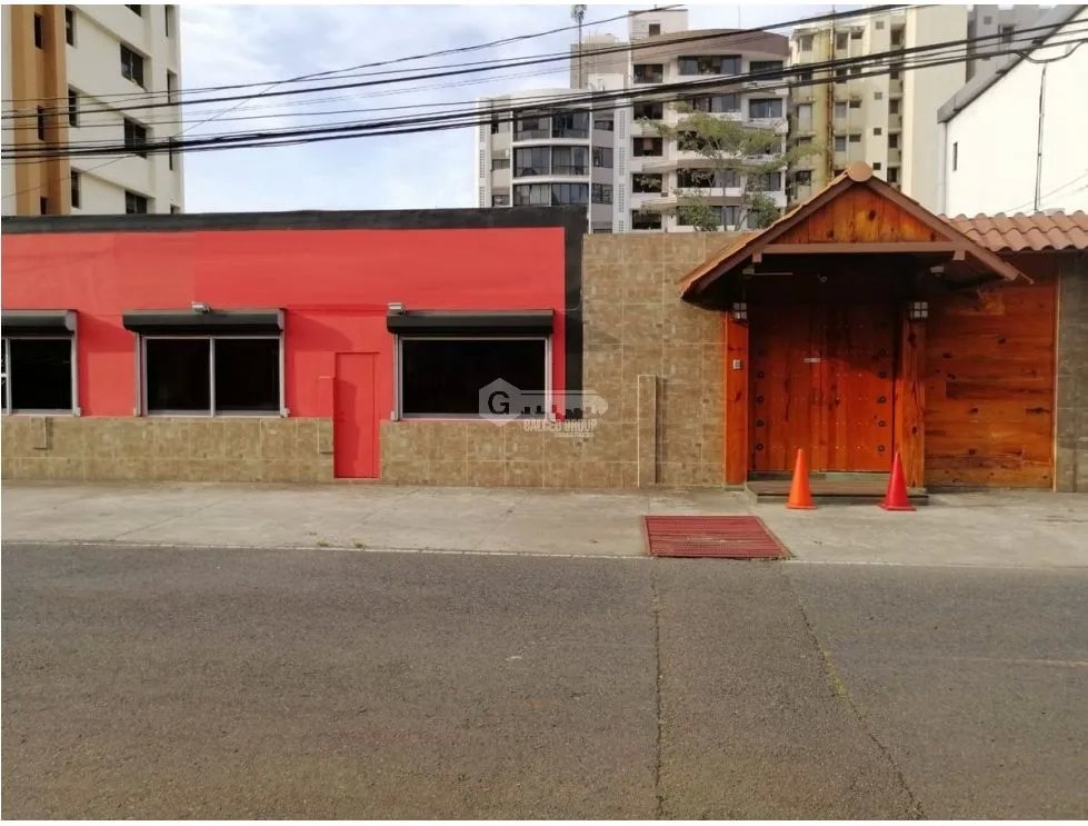 SAN FRANCISCO / CASA COMERCIAL / 307 M2 / VIA PRINCIPAL / 10 PARKING