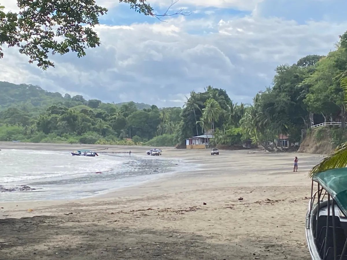Titled 3,919.5 m² Property for Sale in Santa Catalina, Veraguas  Walking Distance to the Beach