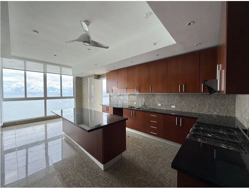 SE ALQUILA APARTAMENTO PUNTA PAITILLA 500M 4 HABITACIONES LINEA BLANCA
