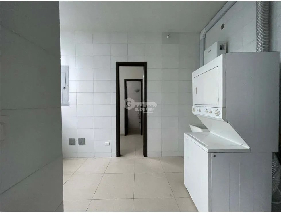 SE VENDE APARTAMENTO COSTA DEL ESTE 250M 3 HABITACIONES LINEA BLANCA