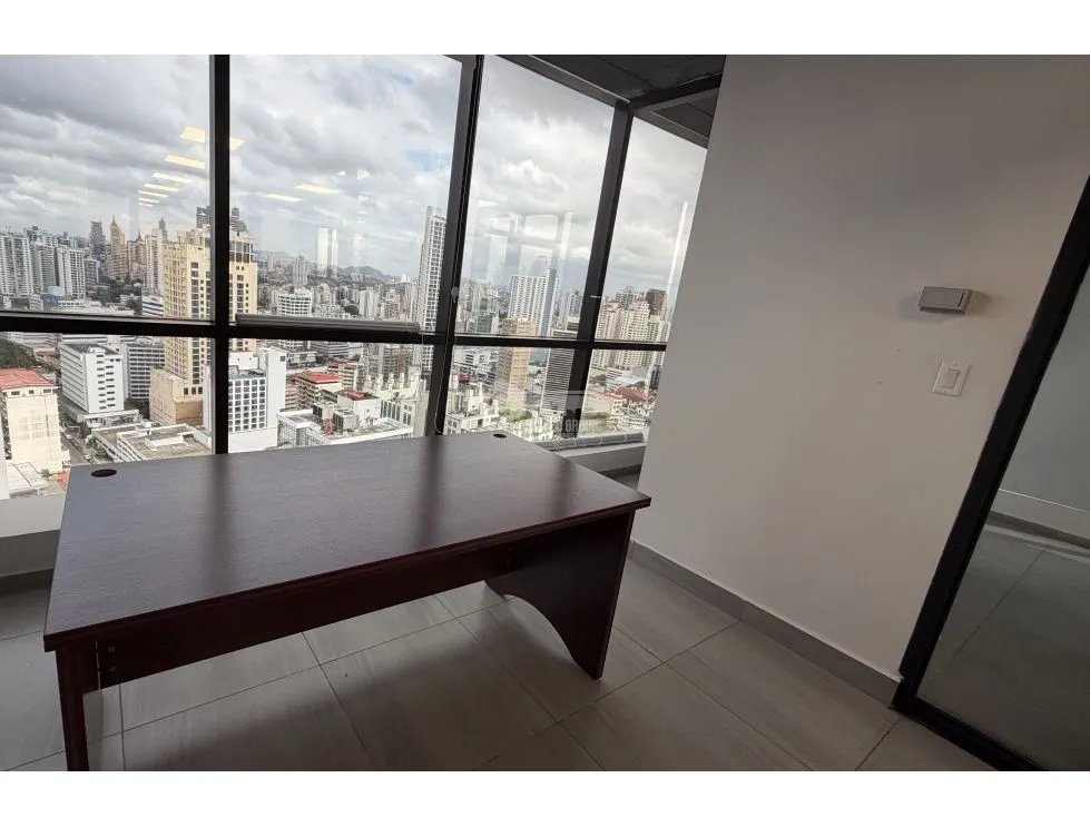 Office for rent in Calle 50